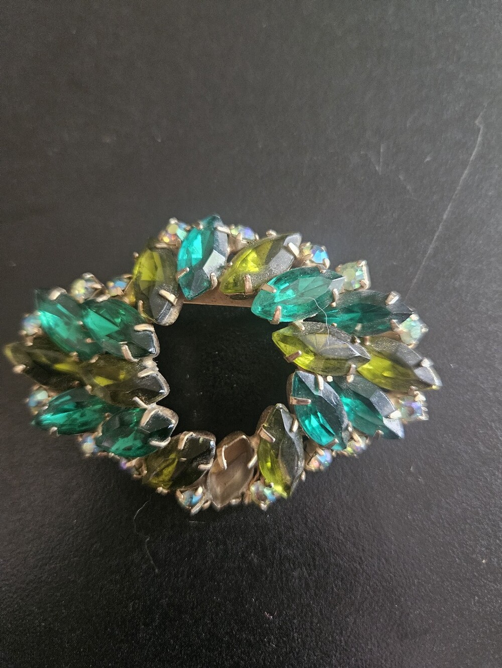 Vintage-Inspired Green Marquise Crystal Brooch - Unbranded